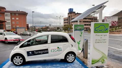 coche el&eacute;ctrico navarra