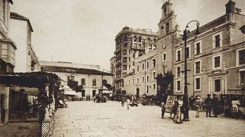 Plaza de la rep&uacute;blica, Ceuta
