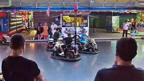 feria coches choque