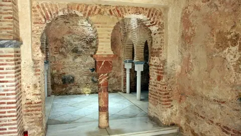 ba&ntilde;os &aacute;rabes