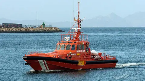 Un barco de Salvamento Mar&iacute;timo.
