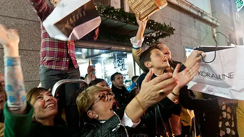 El p&uacute;blico reclama caramelos en la Cabalgata de Reyes