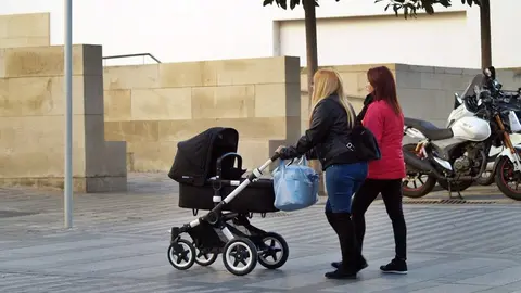 mujeres madre