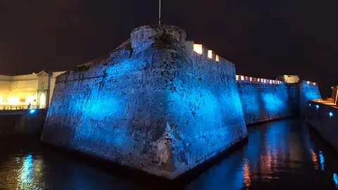 murallas iluminaci&oacute;n autismo