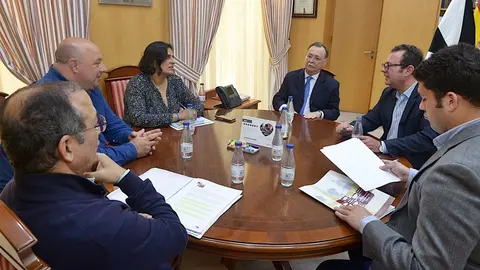 vivas confederaci&oacute;n empresarios