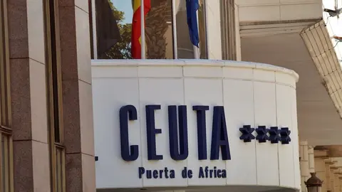 hotel puerta &aacute;frica