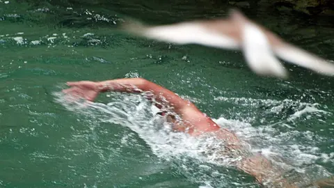 nadador aguas abiertas