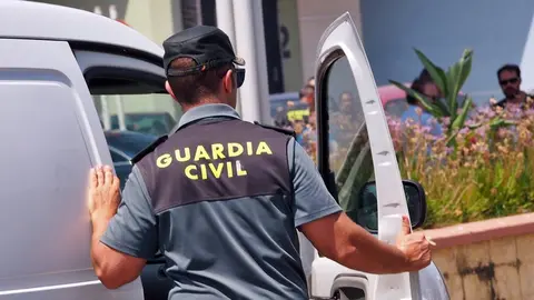 guardia civil coche
