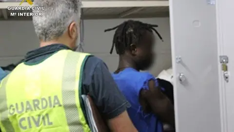 guardia detenidos ceti 2