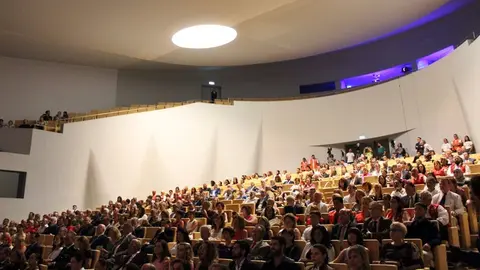 auditorio revell&iacute;n