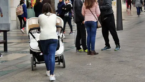 madre maternidad ni&ntilde;os