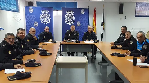 Reunion entre cuerpos policiales