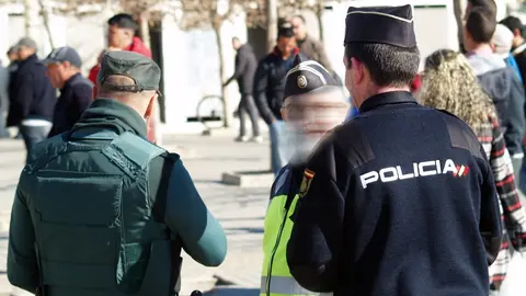 guardia civil frontera polic&iacute;a nacional