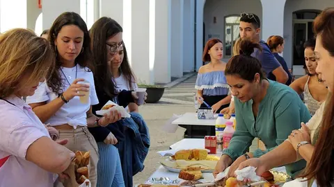 Desayuno solidario D&iacute;a Educaci&oacute;n Social 115