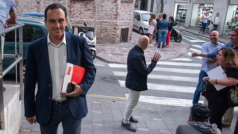 Manuel Hern&aacute;ndez