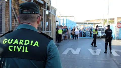 guardia civil frontera marruecos