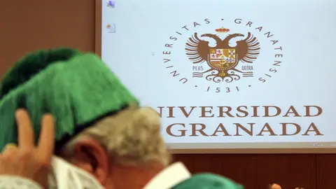Logo de la UGR