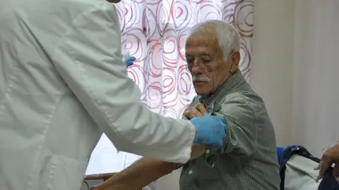 anciano vacuna gripe2019