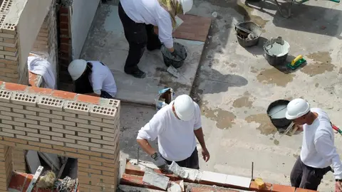 escuela construcci&oacute;n 2