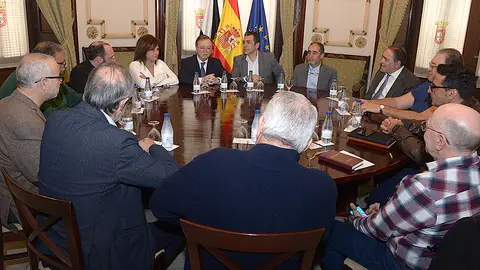 Juan Vivas, Carlos RFontom&eacute; y representantes de las comunidades religiosas