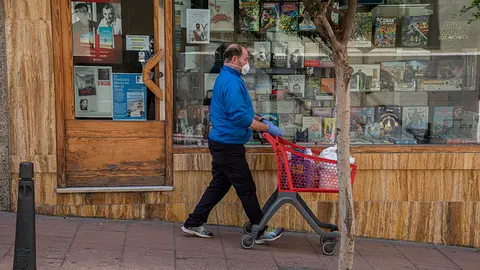 Supermercado carrito cuarentena servicio a domicilio compra