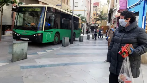 coronavirus mascarilla bus