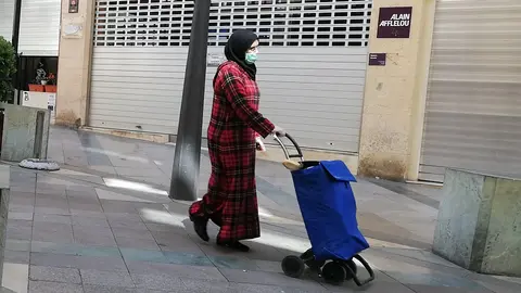 mascarilla calle mujer