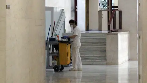 limpiadora asamblea trabajo