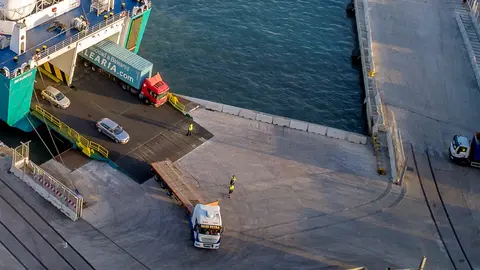 balearia mercanc&iacute;as camiones