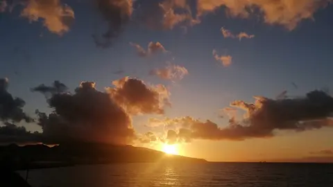 ocaso anochecer mar