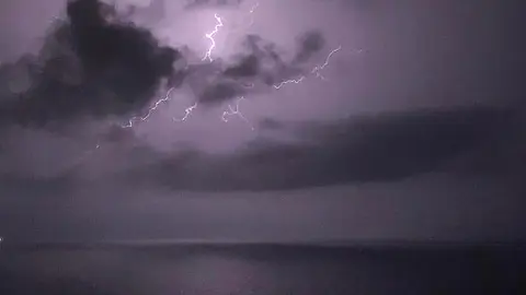 Tormenta en el Estrecho. Foto Nerea Del Rio 