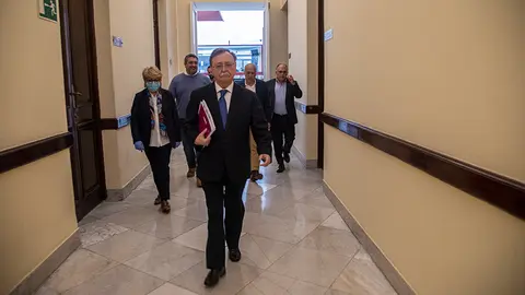 Juan Vivas Carolina P&eacute;rez Alberto Gait&aacute;n Javier Guerrero pasillo Ayuntamiento