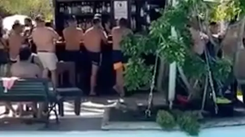 Usuarios del parque no guardan la distancia de seguridad en la Isla