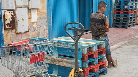 Tarajal Pol&iacute;gonos trabajador parado