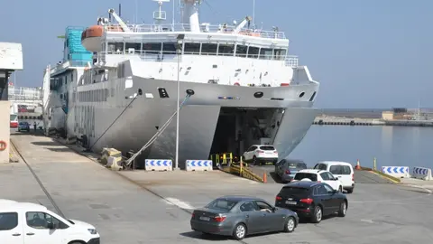 embarque vehiculos balearia2020