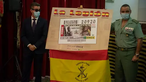 Juan Antonio Moreno, director de la ONCE en Ceuta y el coronel de la Legi&oacute;n, Francisco Jaiver Bartolom&eacute; Garc&iacute;a