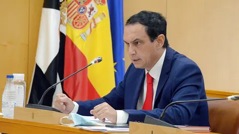 manuel hern&aacute;ndez