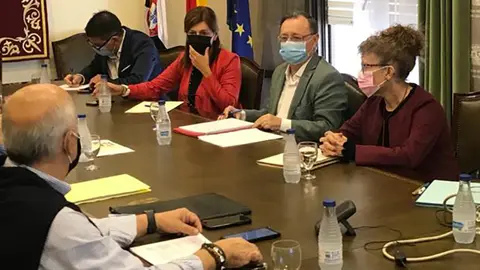 Reuni&oacute;n Delegaci&oacute;n Ciudad apaisada