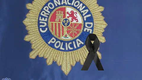 Cresp&oacute;n negro en el escudo de la Polic&iacute;a