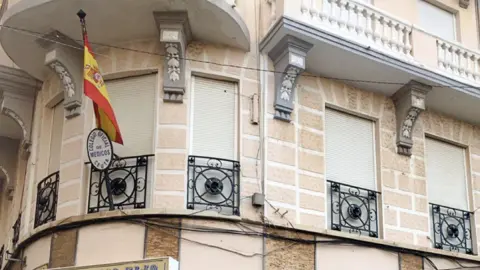 colegio m&eacute;dicos fachada