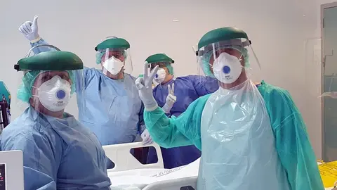 sanitarios enfermeros m&eacute;dicos covid ingesa apaisada