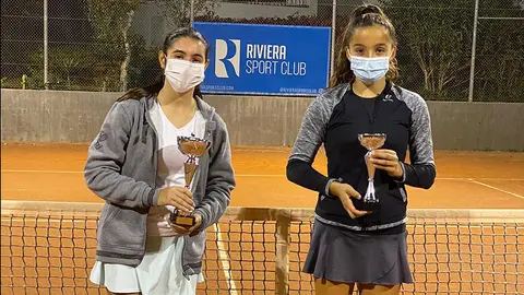 Salma El Amrani y Claudia Mart&iacute;n