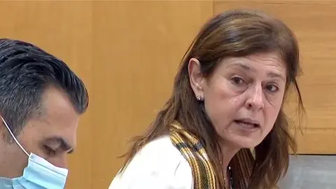 Mabel Deu, durante su respuesta a la interpelaci&oacute;n de Vox