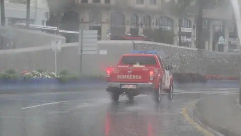 lluvia bomberos