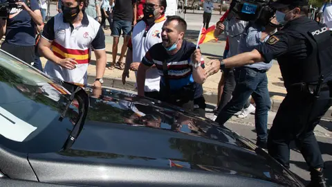 Garc&iacute;a Casta&ntilde;eda tras el intento de ataque al coche oficial del presidente del Gobierno-1