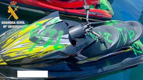 moto acu&aacute;tica guardia civil