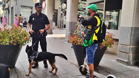 Gu&iacute;as caninos Polic&iacute;a Nacional 1112