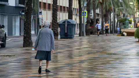 Mayores, marina mujer anciana soledad-1