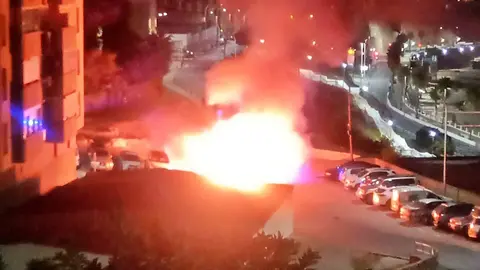 Incendio contenedores Polic&iacute;a Nacional 04