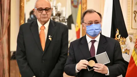 Vivas Medalla Cuatro Sinagogas Jerusal&eacute;n 08